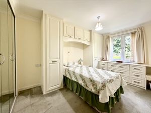 Bedroom- click for photo gallery